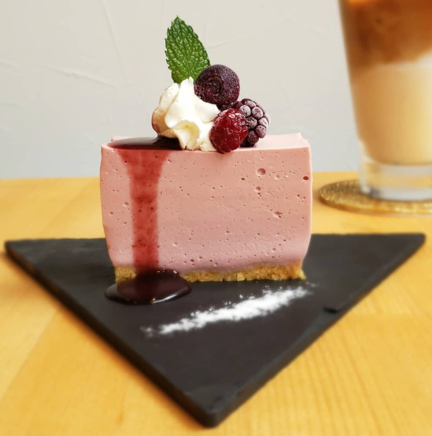 福岡市 さわやか風味が堪らない カフェのおすすめレアチーズケーキ6選 大名base Daimyo Base